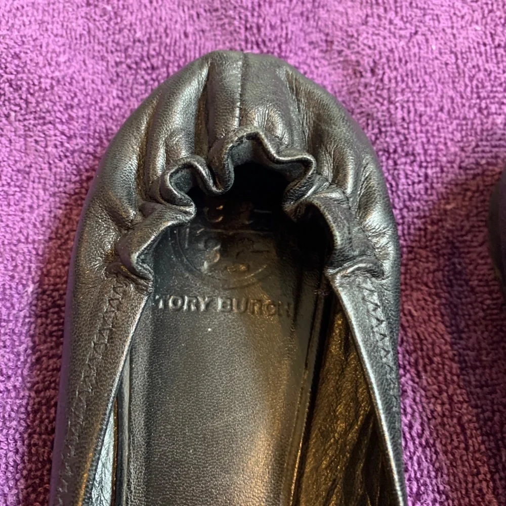 Tory Burch Black Leather Reva Flats sz 8.5M